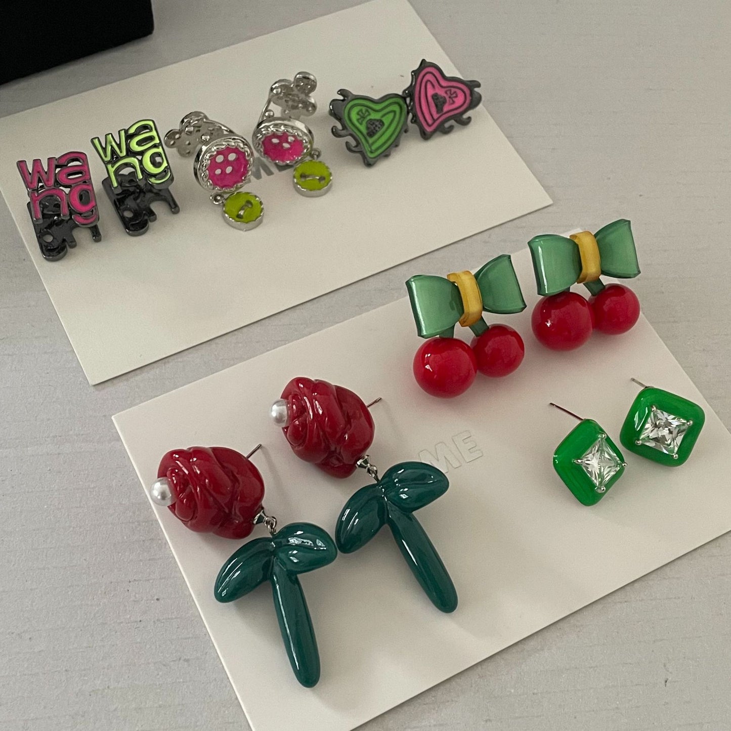 Süße bunte Weihnachtsdesign-Vielseitigkeits-Ohrringe für den Alltag