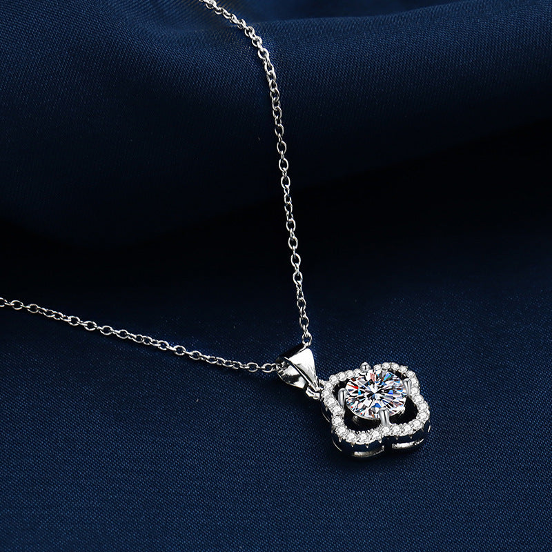 Women's Simple Graceful Clover Cold Style High-grade Necklaces