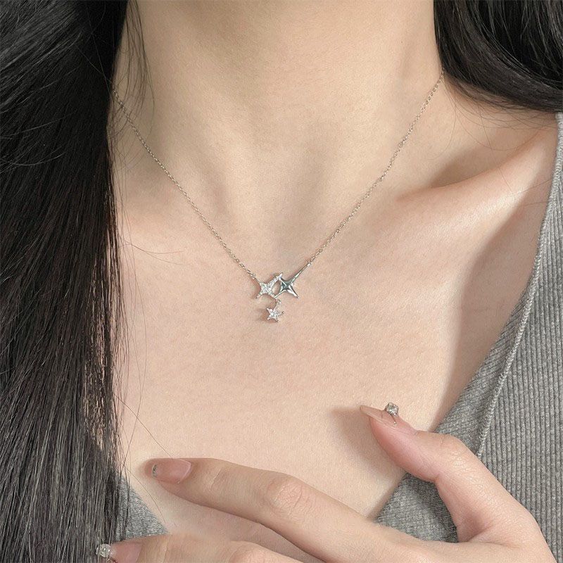 Colliers lumineux à coutures irrégulières quatre étoiles pour femmes