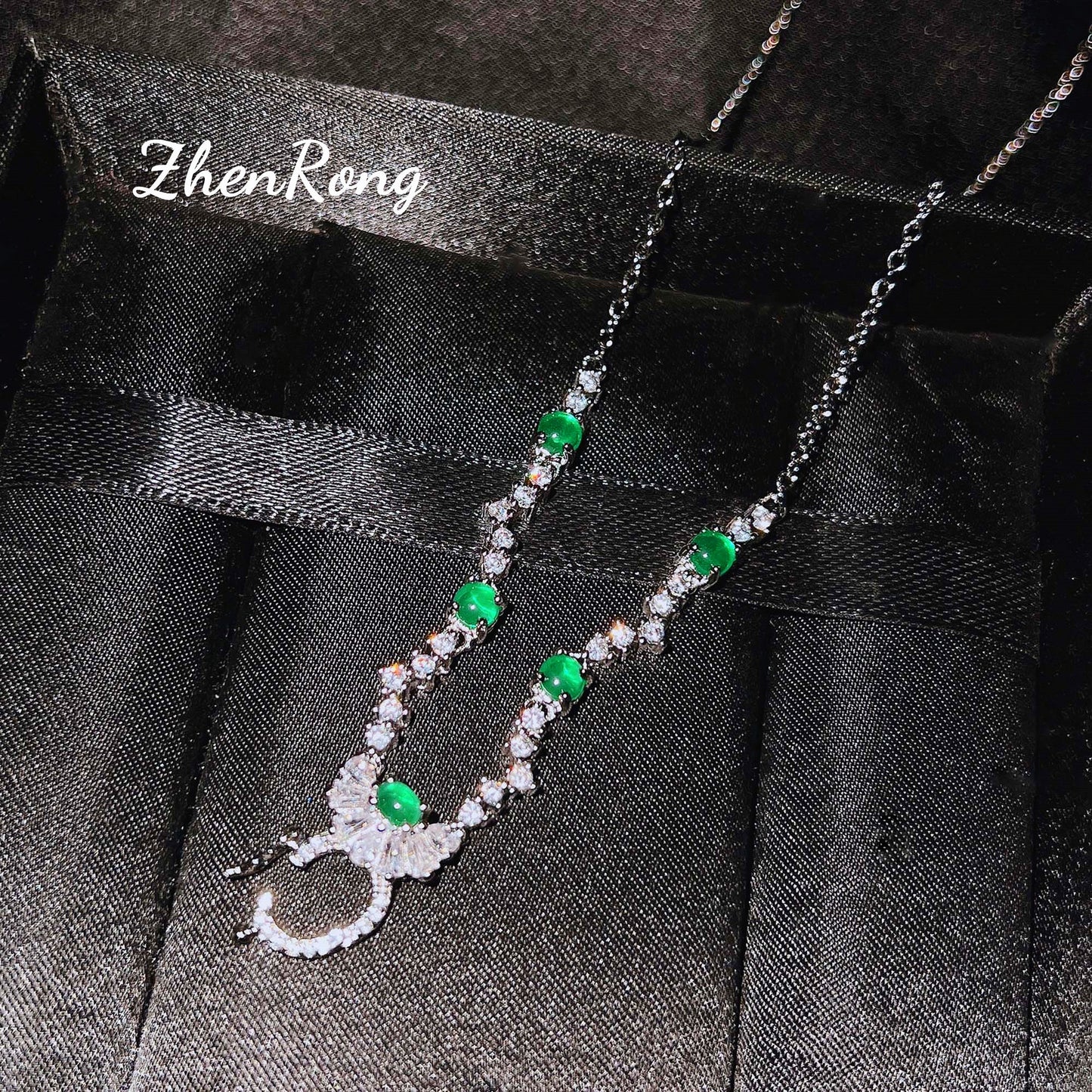 Vêtements pour femmes, boucles de bretelles, bijoux universels, colliers en Jade