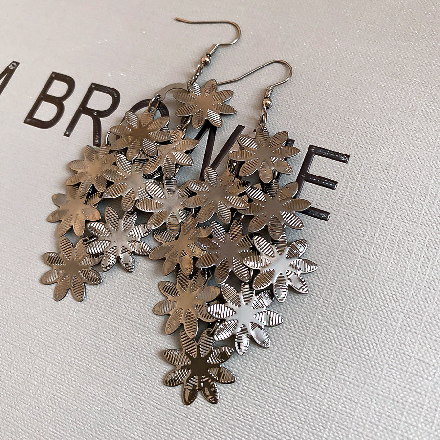 Women's Metal Flower Tassel For Exaggerated Design Ear Hook Light Earrings