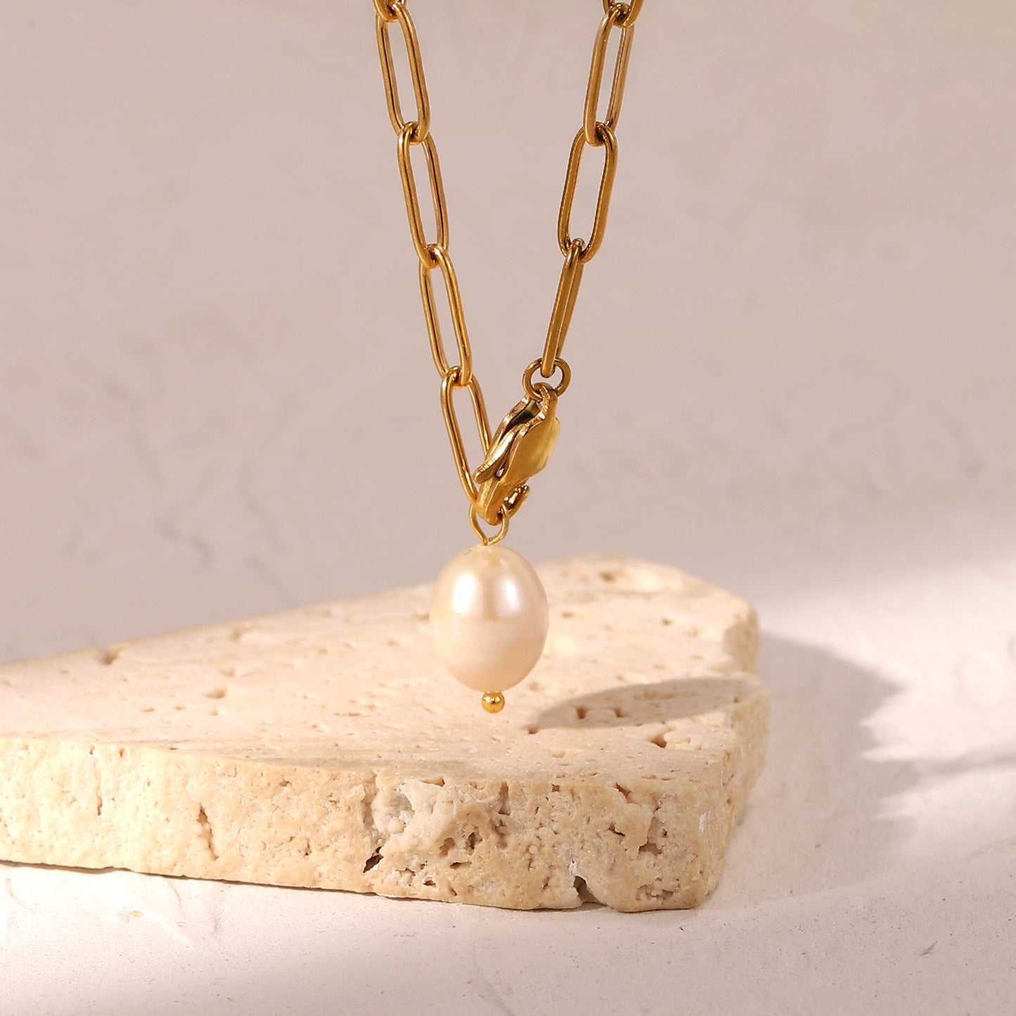 Women's Stainless Steel Clip Chain Pearl Y-shaped Necklaces