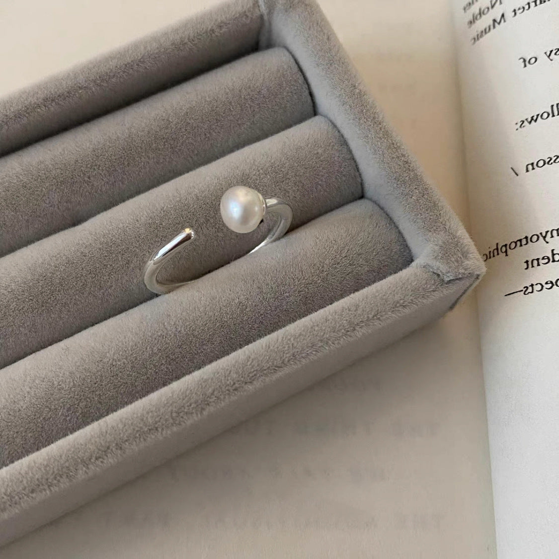 Style Pearl Metal Open Suit Female Rings