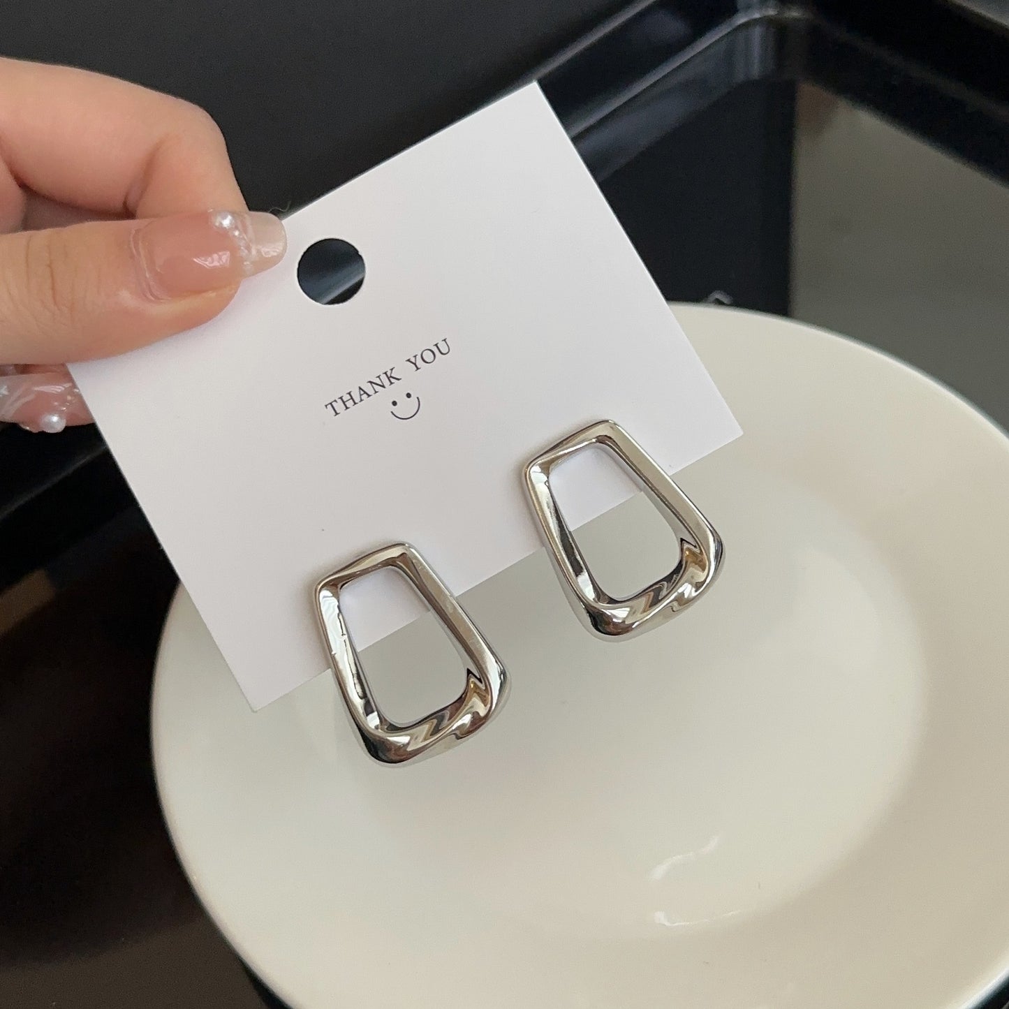 Women's Simple Geometric Irregular Cold Niche Temperament Earrings