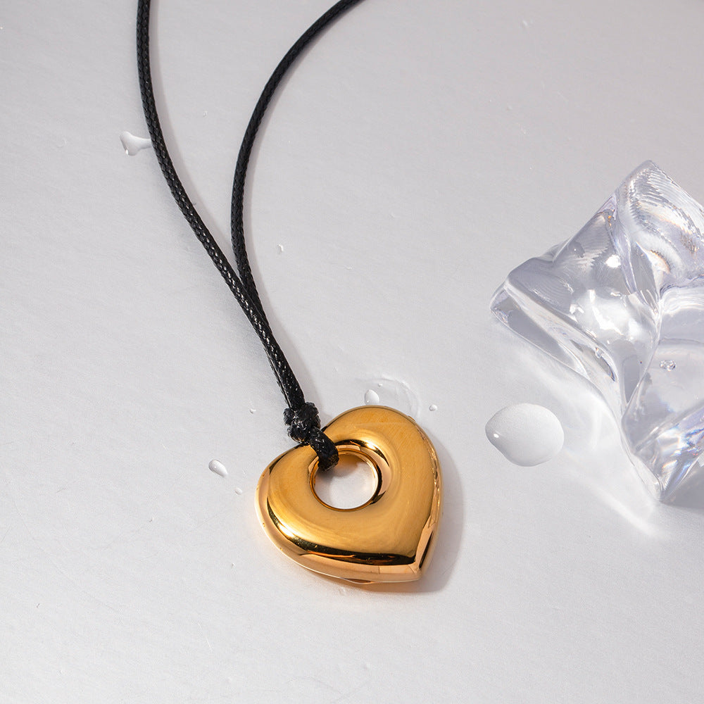 Steel Black Wax Rope Hollow Heart Pendant Light Luxury Necklaces