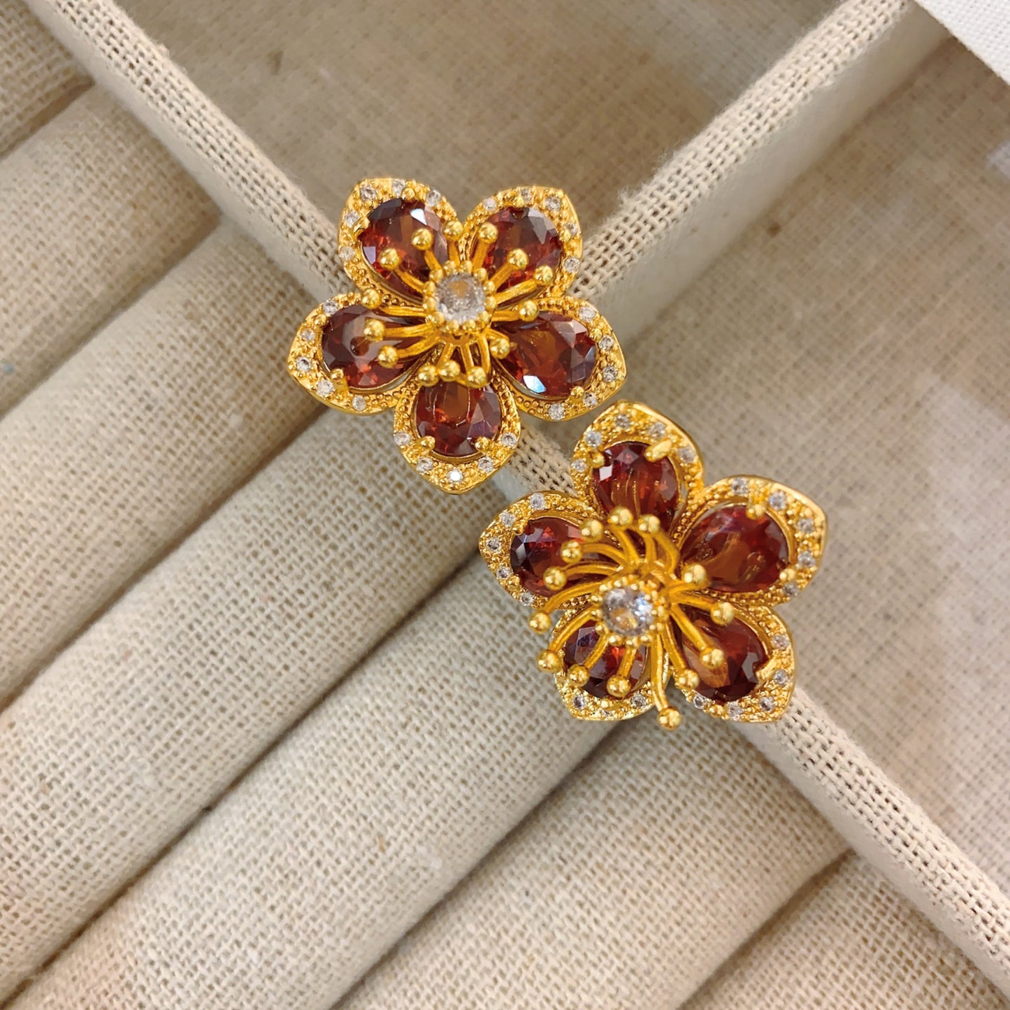 Boucles d'oreilles à fleurs en cristal rouge exquises pour femmes, tendance, de haute qualité