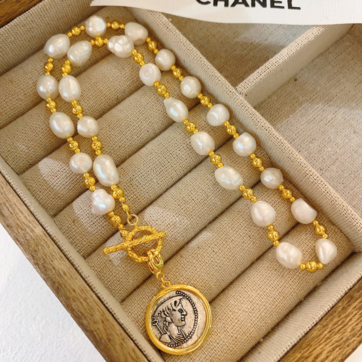 Female Winter Gold Coin Pendant Clavicle Necklaces