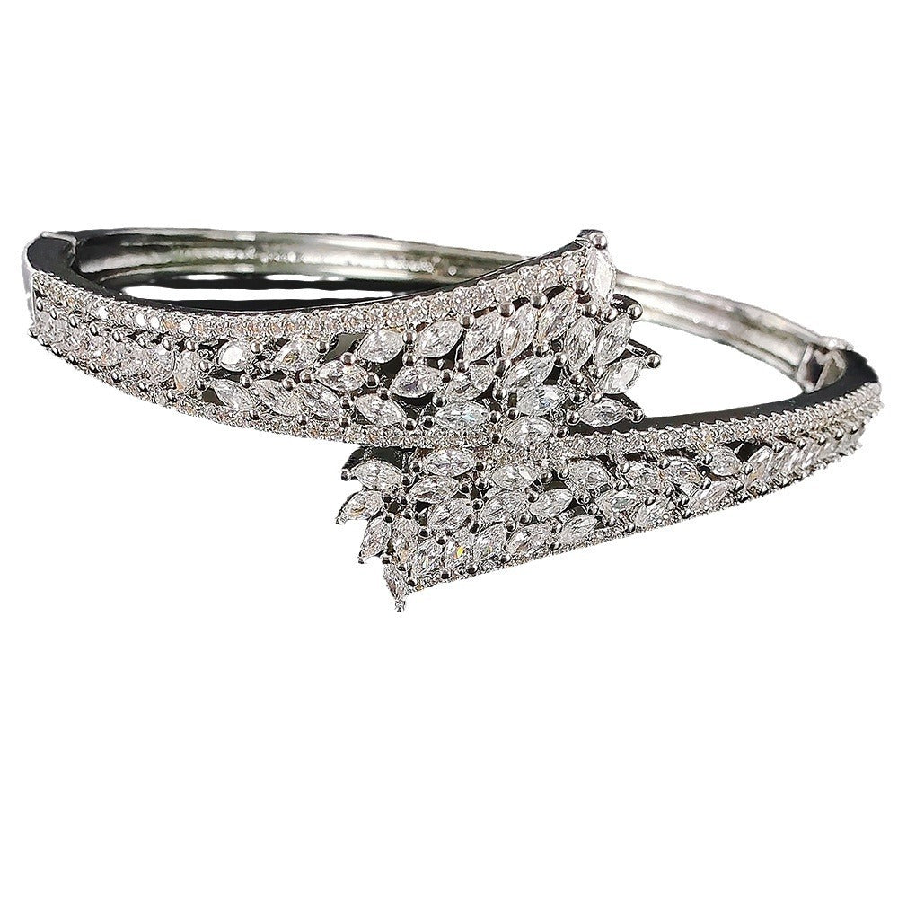Elegant Wear Environmental Protection Advanced Stylish Opening Bracelets