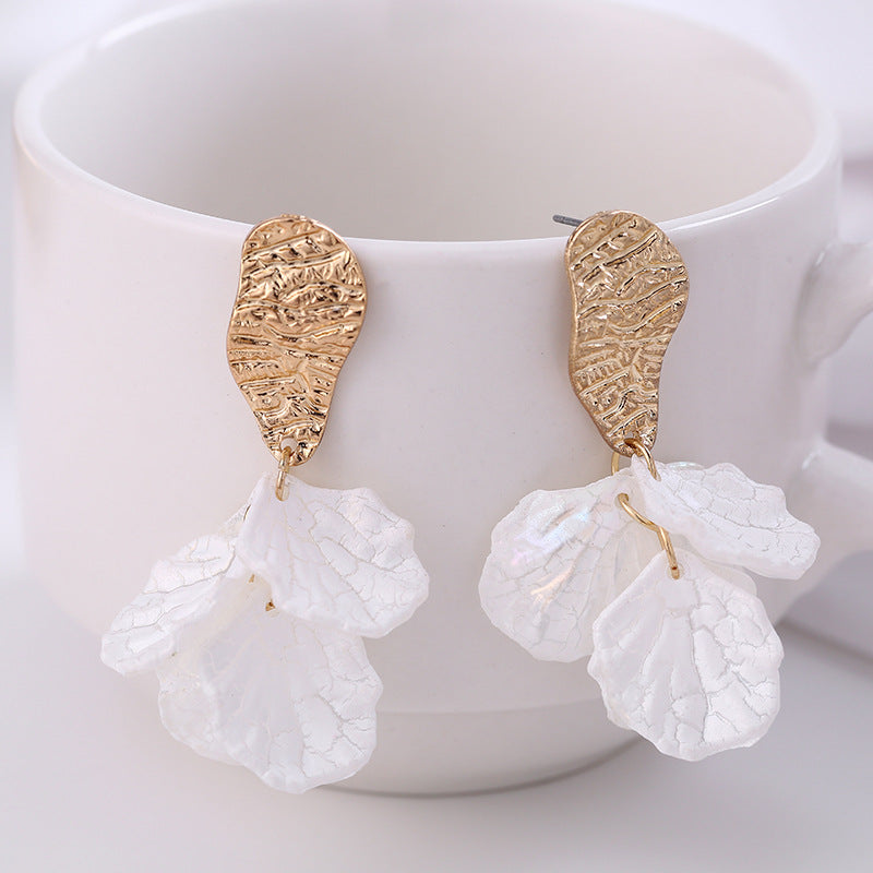 Women's Temperament Petals Simple Fashion High-key Dignified Earrings