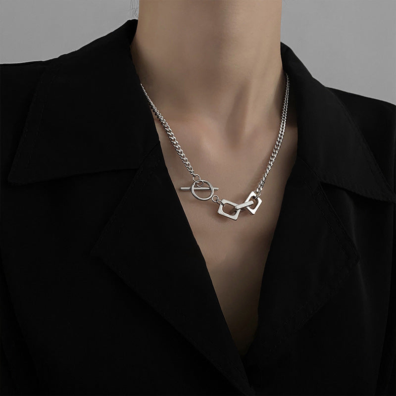 Femmes et hommes et boucle carrée en acier titane pour et colliers cool à la mode