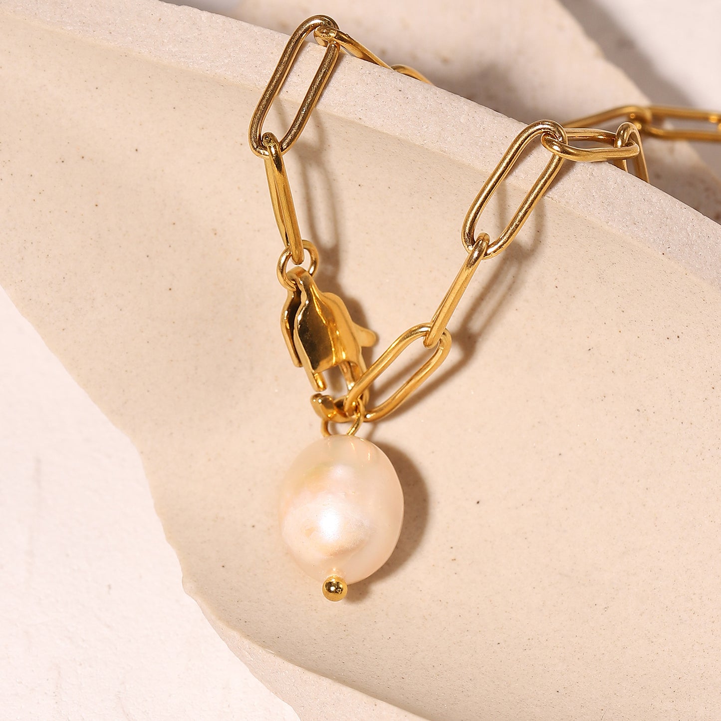 Women's Stainless Steel Clip Chain Pearl Y-shaped Necklaces