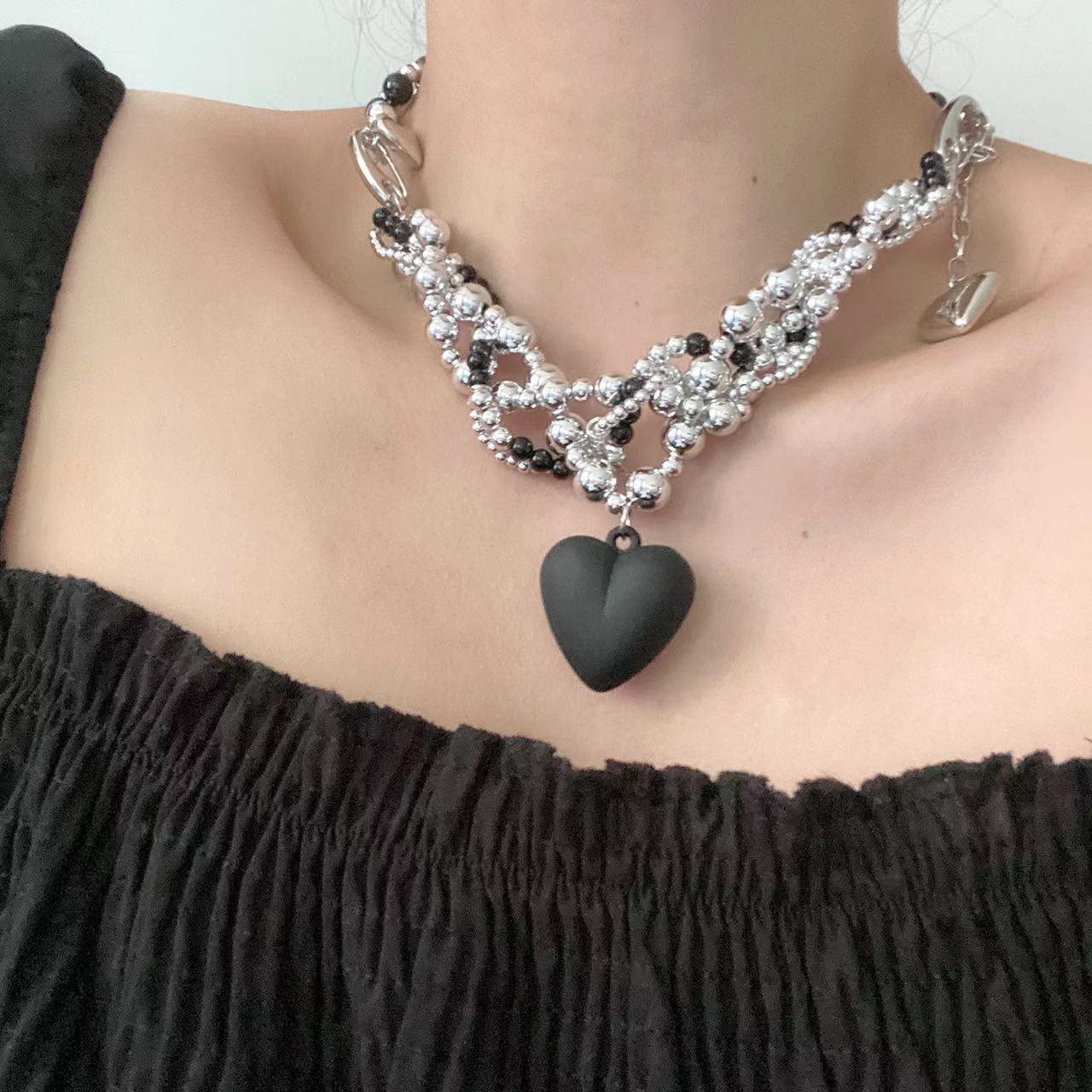 Colliers froids Hip Hop de style classique en perles d'amour pour femmes