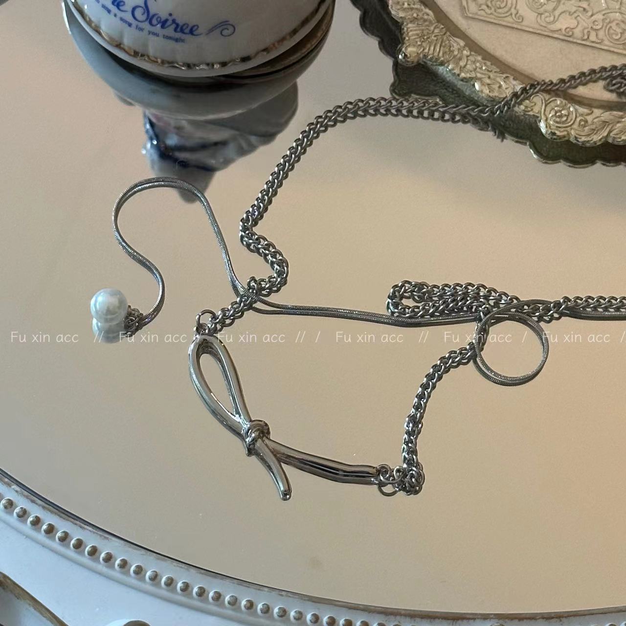 Luxury Clavicle Chain Personality Bends And Necklaces