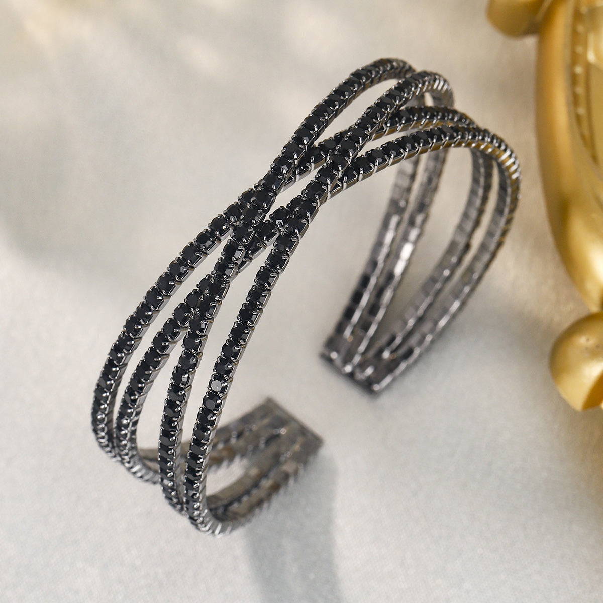 Women's Rhinestone Elastic Design Claw Chain Cross Bracelet