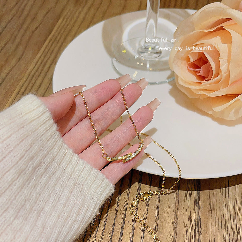 Colliers à pendentif gracieux simples pour femmes en acier titane