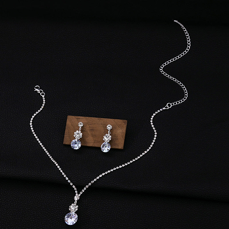 Colliers d'accessoires de mariée avec pompon goutte d'eau entièrement en diamant
