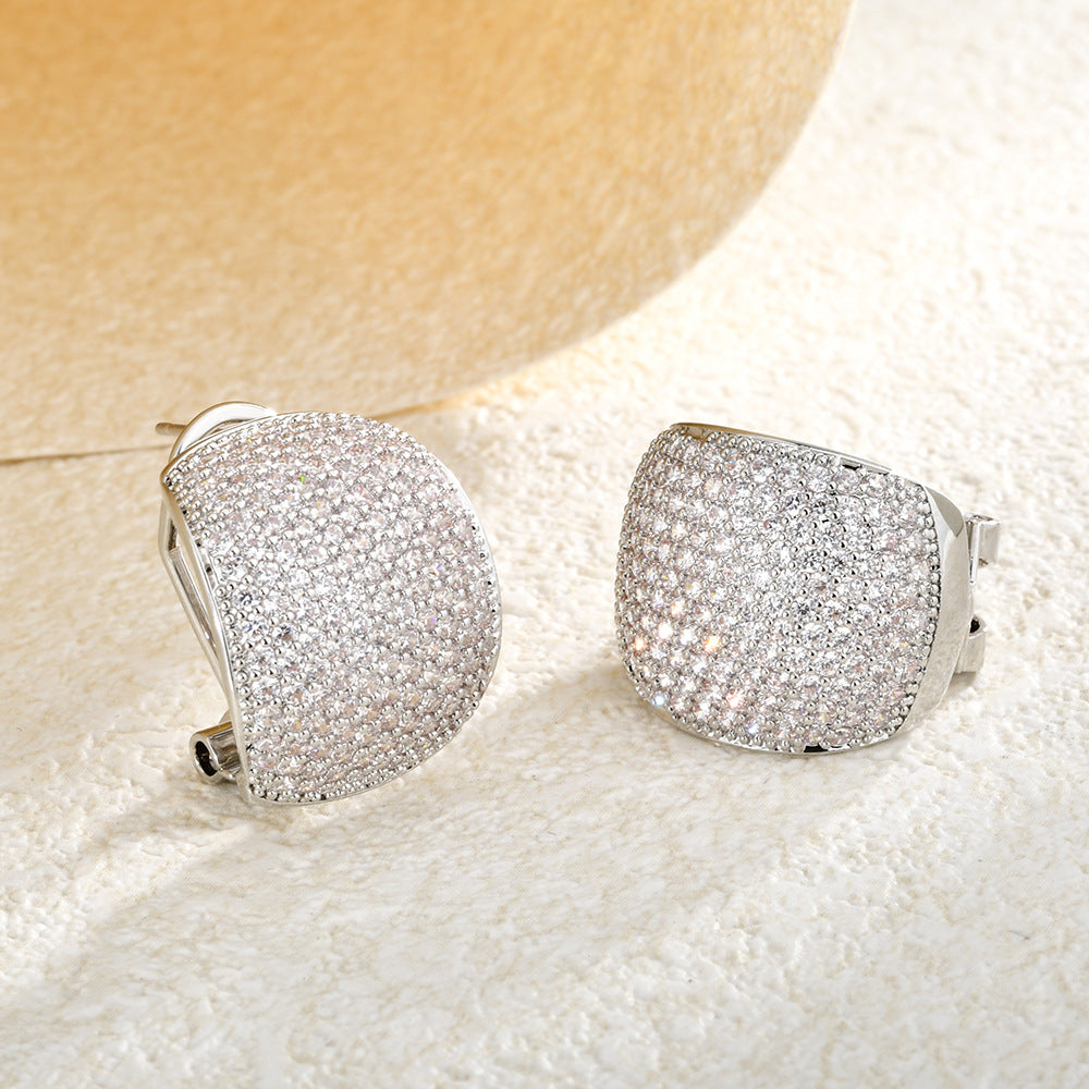 Surface Curved Super Flash Light Luxury Ear Clip