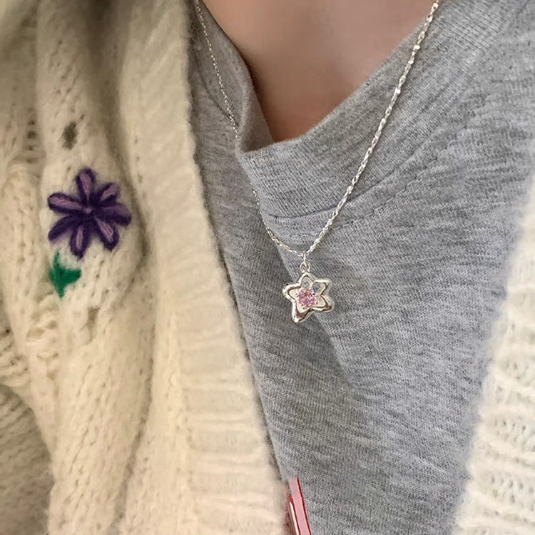 Colliers féminins avec pendentif étoile à cinq branches en métal irrégulier