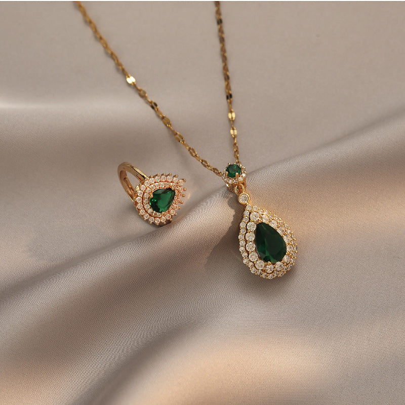 Women's Light Luxury Emerald Gold Zircon Full Necklaces