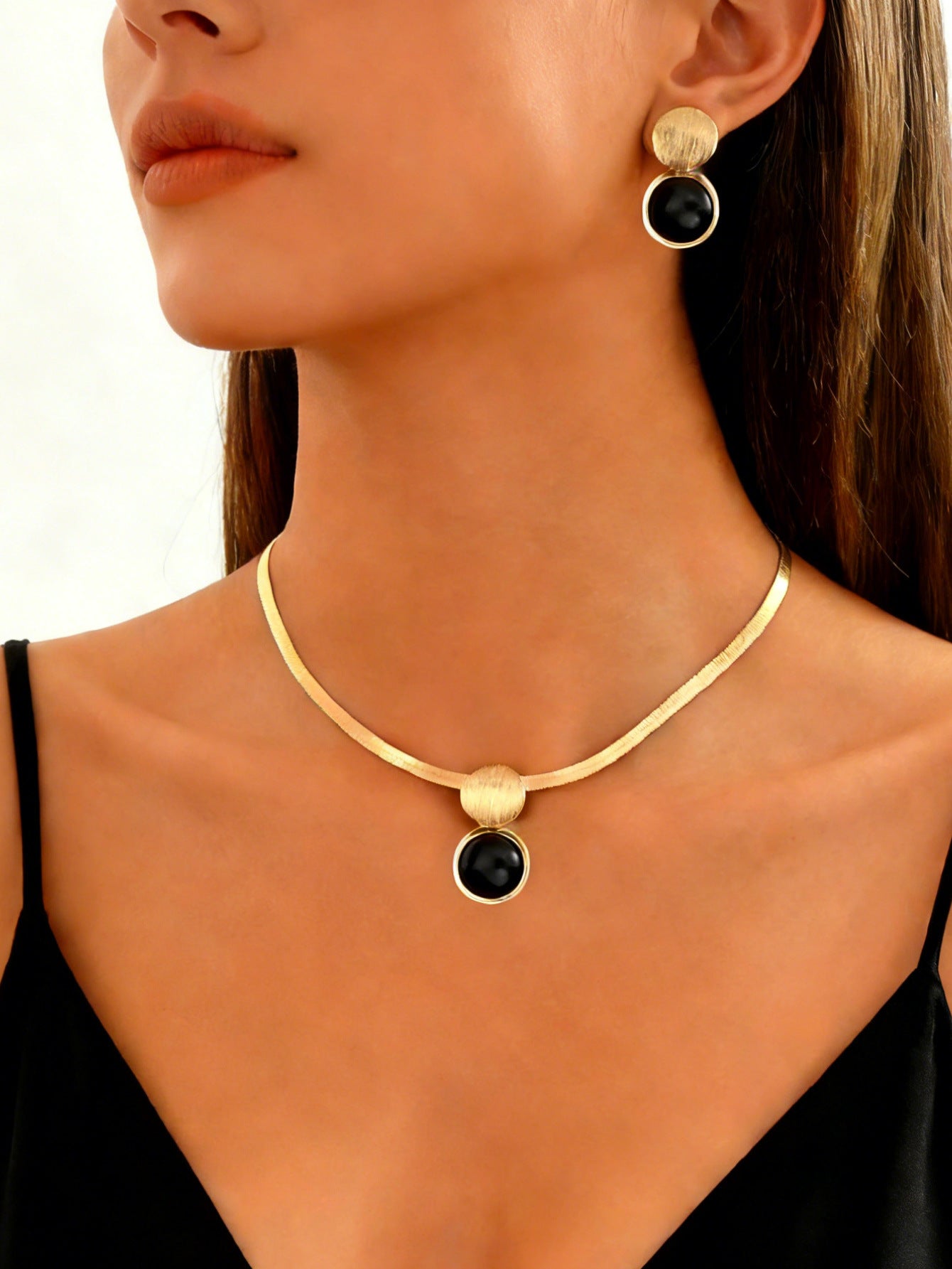 Wide Face Chain Like Flat Snake Imitation Pearl Round Clavicle Rings