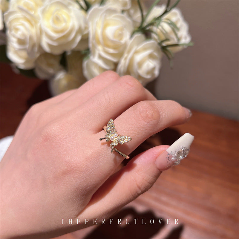 Anneaux de conception de niche de marée de papillon de perle de Zircon