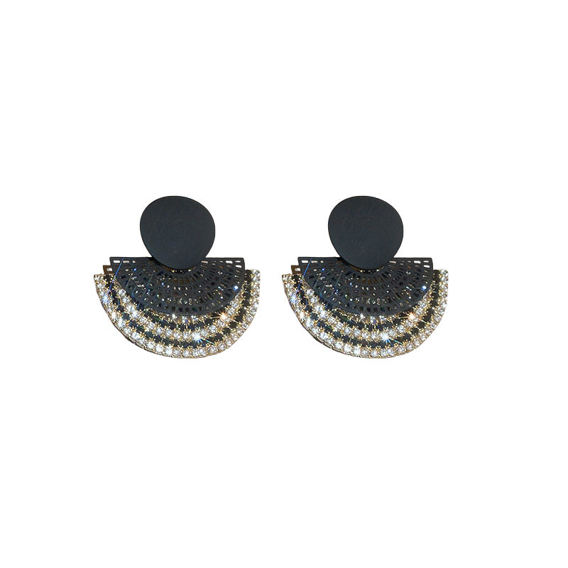 Retro Elegant Fan Pattern Hollow Jeweled Earrings