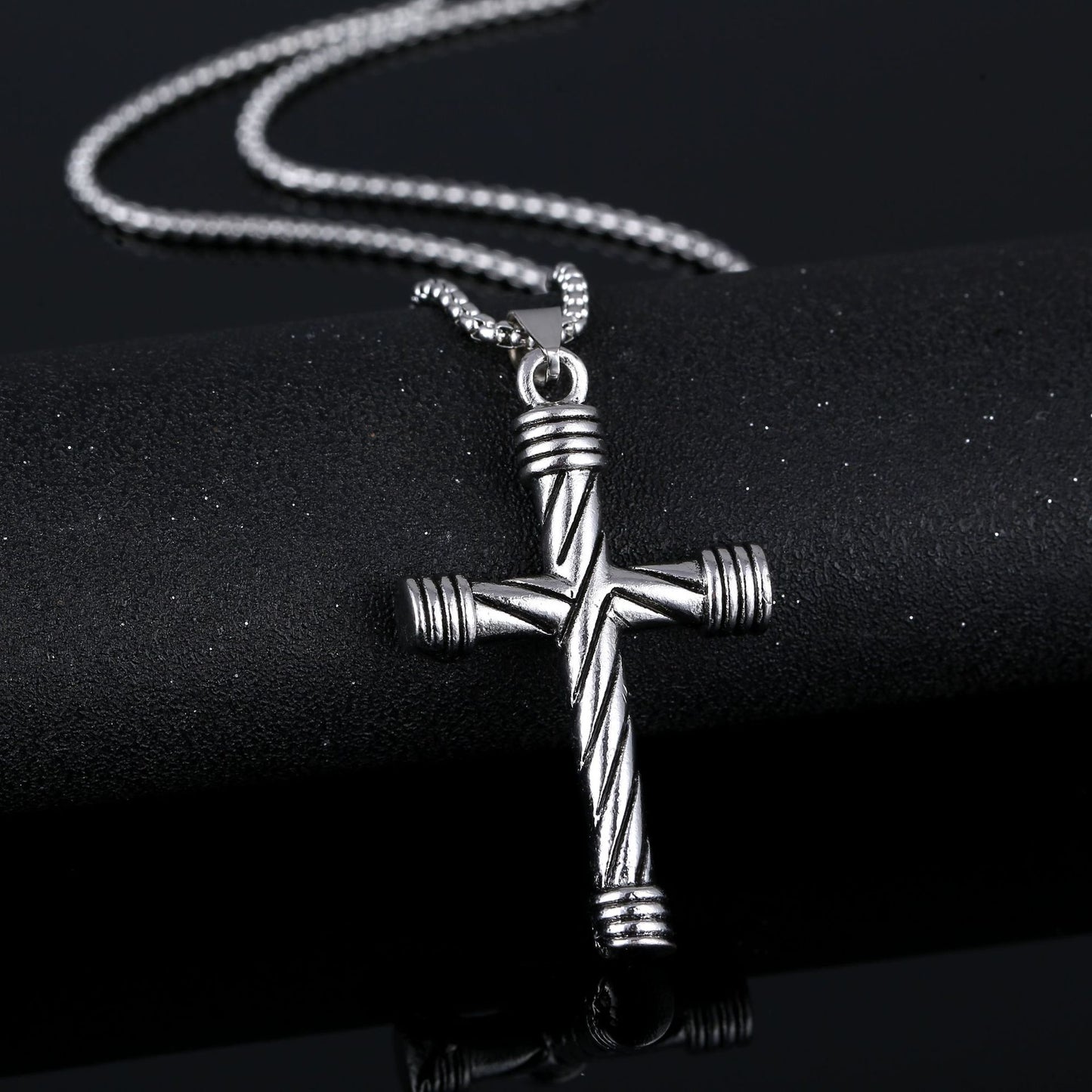 Chaîne de pull croisé pour hommes, accessoires tendance, colliers en titane