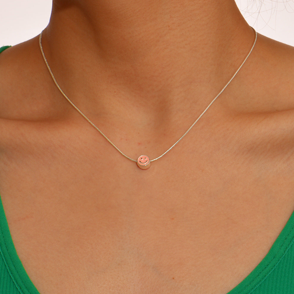 Colliers personnalisés multicolores à la mode avec visage souriant dégoulinant