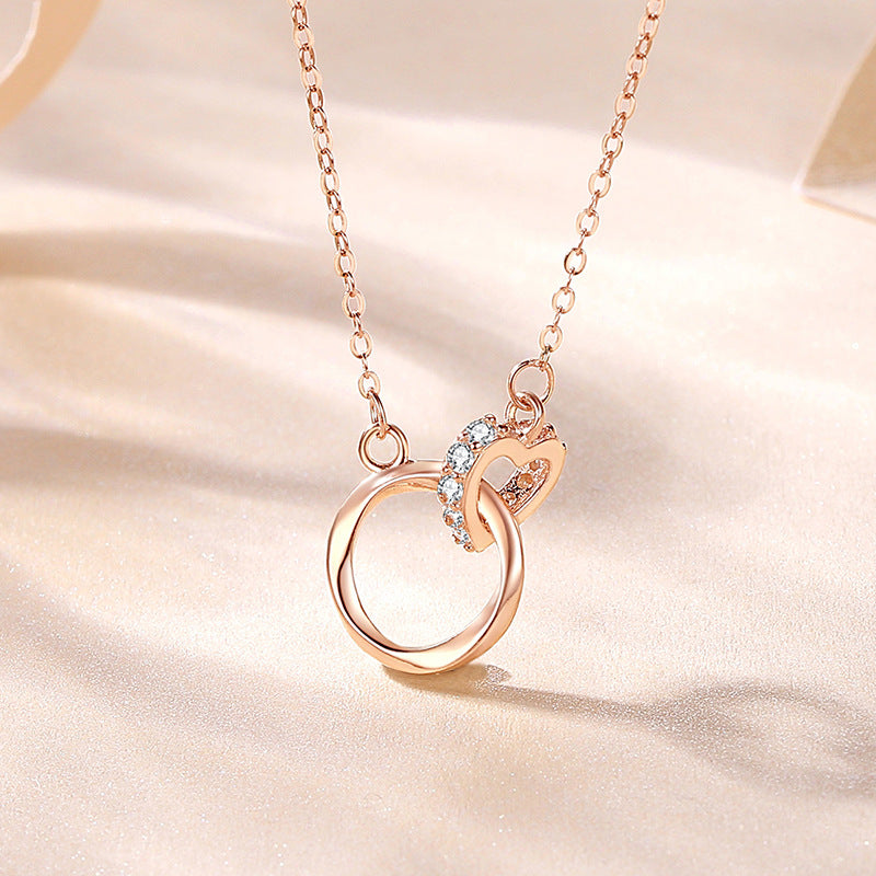 Colliers pour femmes en or rose avec boucle ronde et double diamant incrusté de clavicule courte