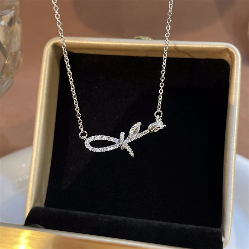 Colliers de clavicule pour femmes, hommes et doux et Cool, étoiles de fleurs, cœur pour conception de niche