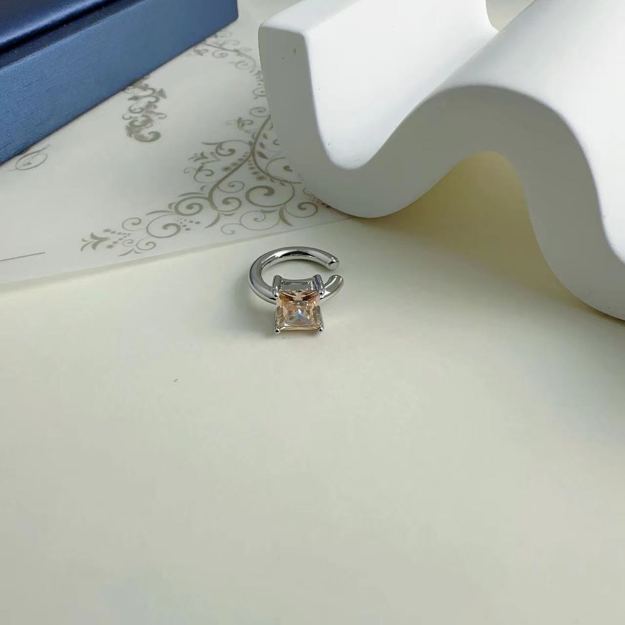 Women's Geometric Zircon Bone Light Luxury Minority Trendy High-grade Rings