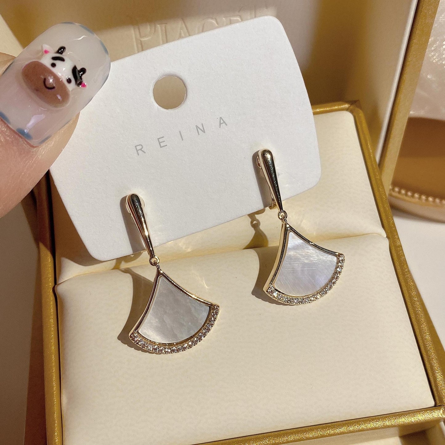 Women's Style Elegant Fan-shaped Zircon Simple Fairy Earrings