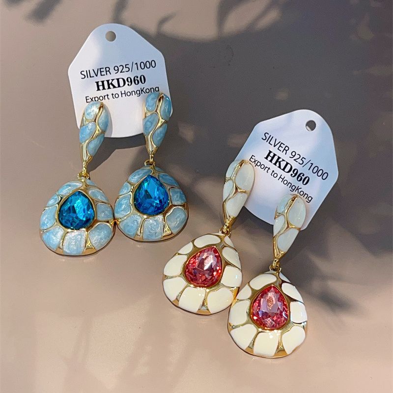 Turtle Crack Inlaid Gem Elegance Retro Earrings