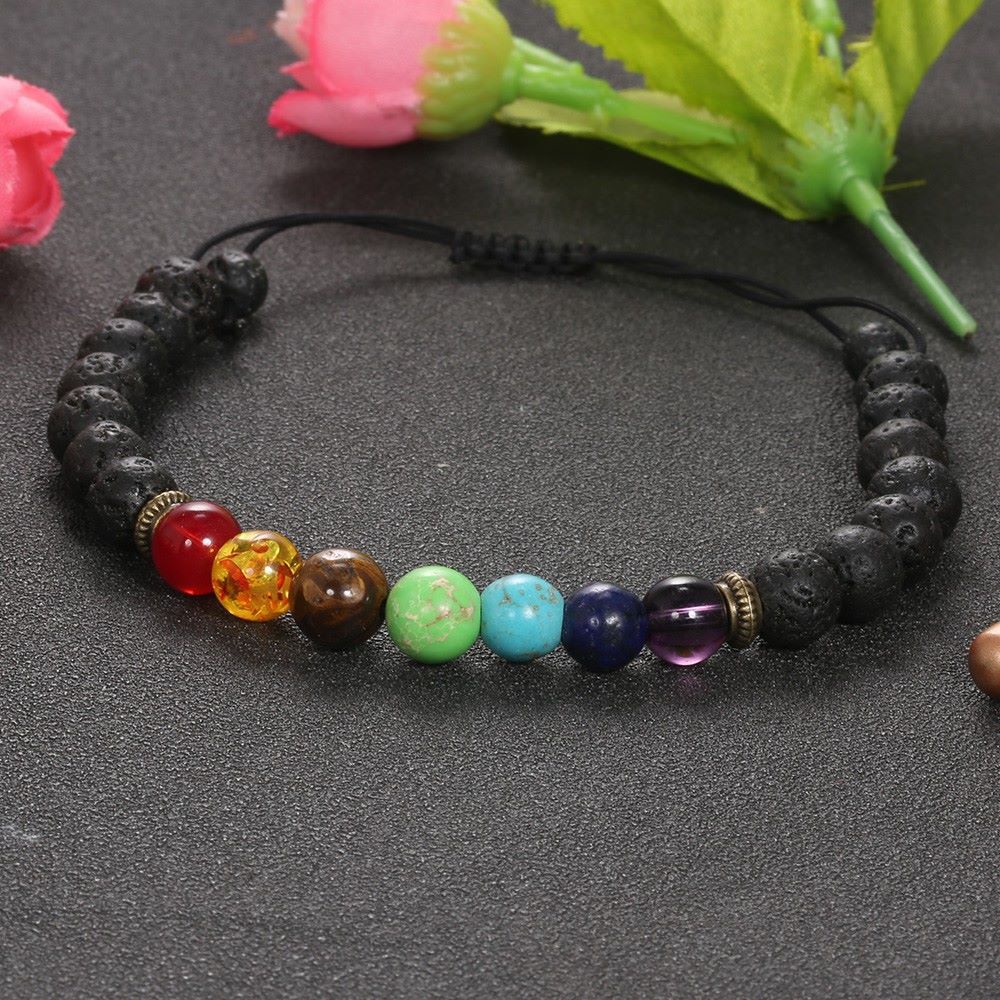 Handgefertigte Yoga-Armbänder aus schwarzem Vulkangestein mit Perlen