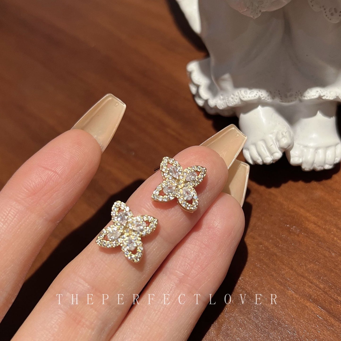 Women's Light Luxury Temperament Simple High-grade Zircon Flower Rings