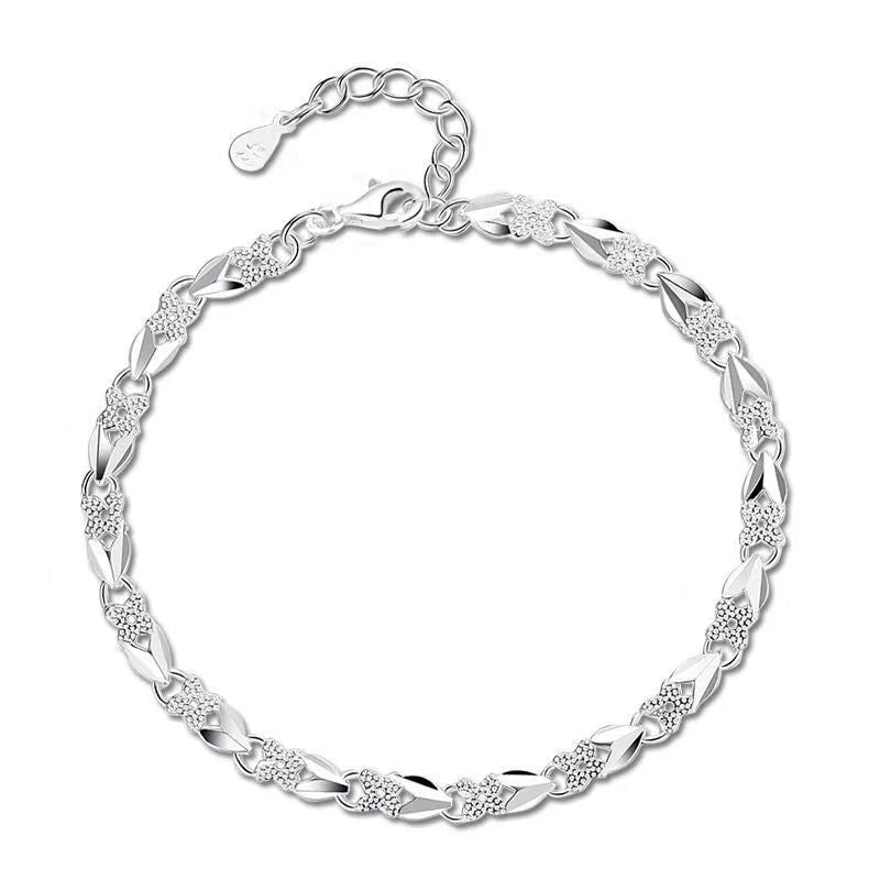 Clover Female Stylish Adjustable Beautiful Design Bracelets