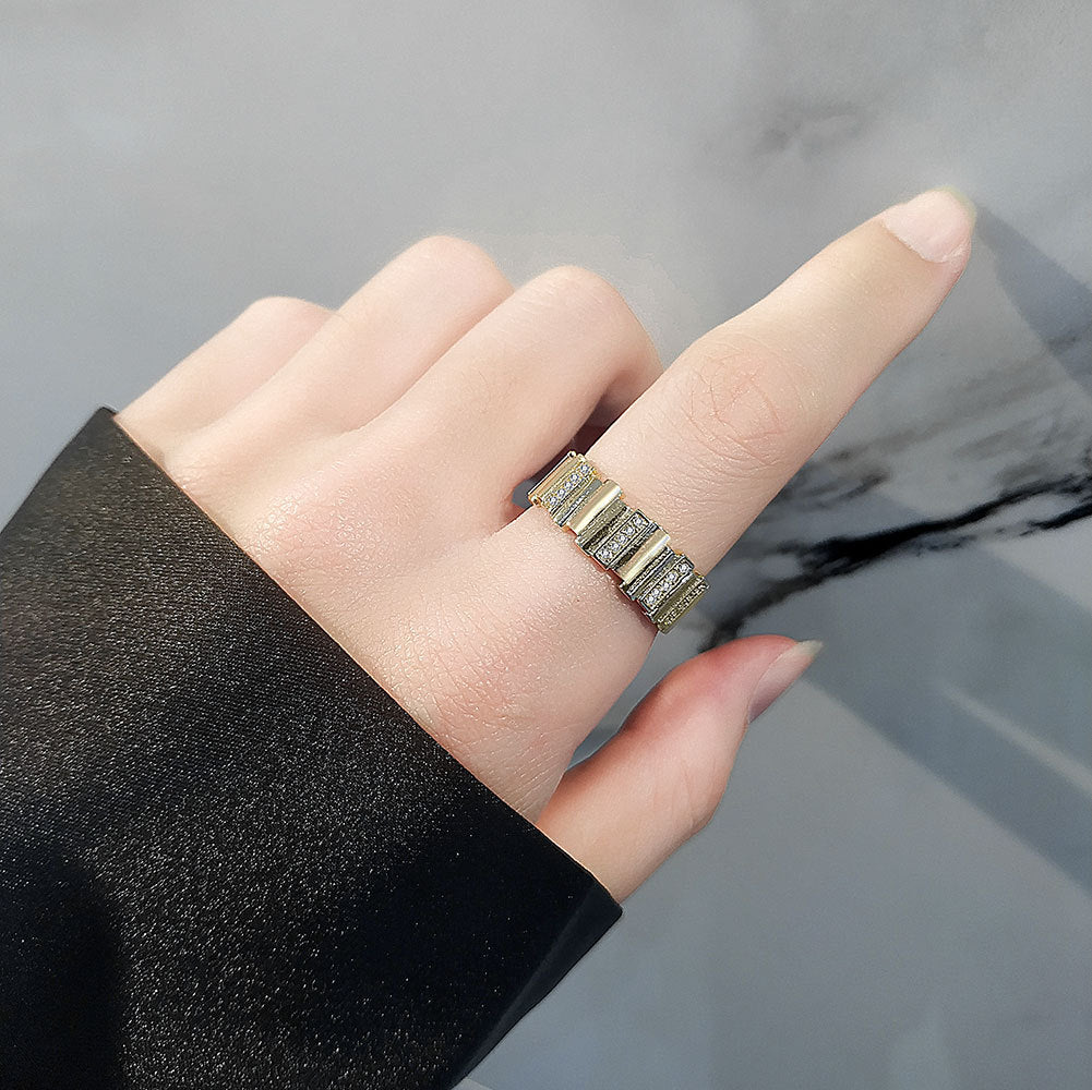 Retro-Metall-Open-End-Zirkon-weibliche Nischen-Design-Persönlichkeits-einfache Ringe