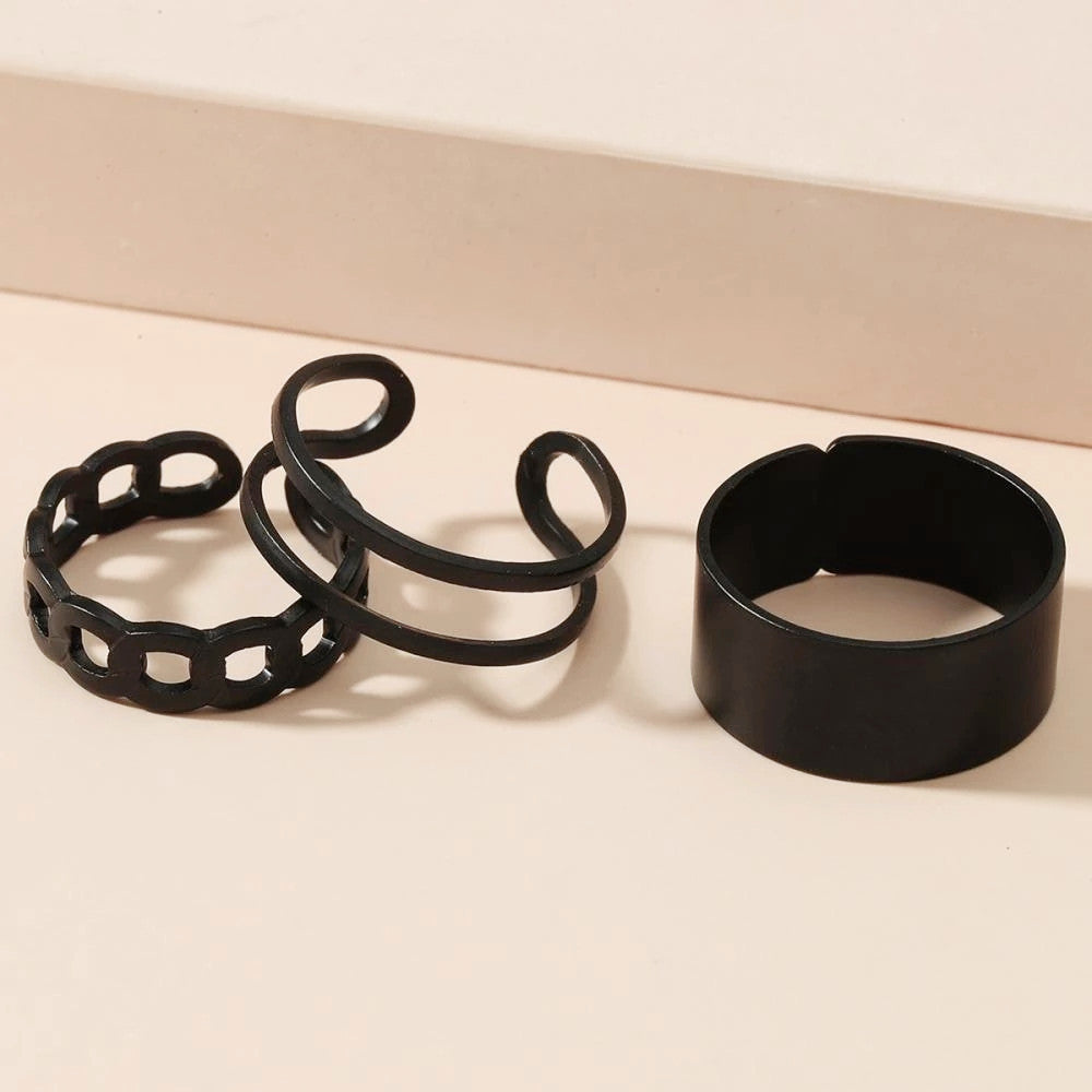 Schwarzer Anzug, einfache geometrische Knöchel-personalisierte Ringe