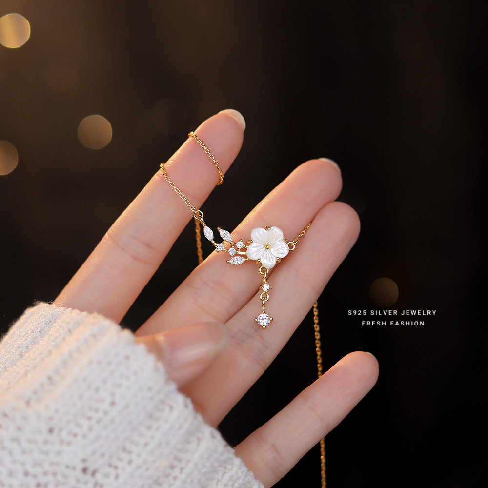 Zircon brillant fleur de pêcher pour femmes pour colliers de style