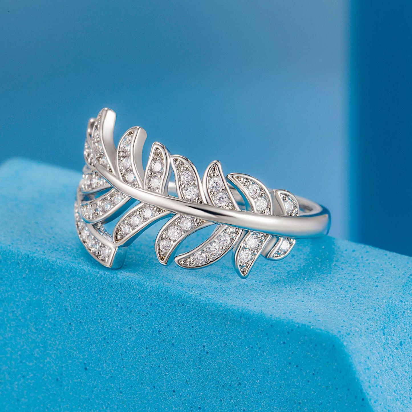 Women's Open End Creative Personality Diamond Leaf Cold Wind Rings