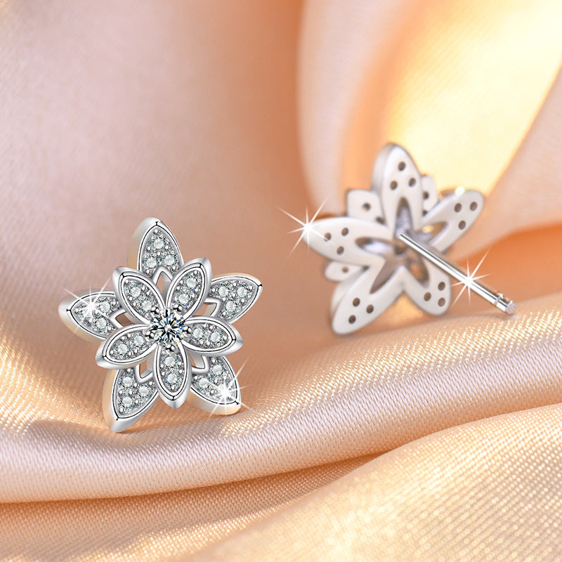 Refined Zircon Snowflake Ear Niche Design Earrings