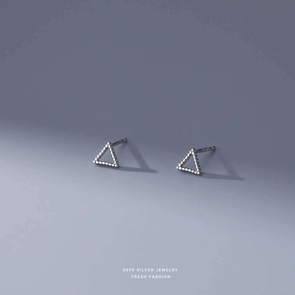 Damen-Ringe mit hohler Geometrie, kleinem Ohr, einfachem Nischendesign und leichten Ringen