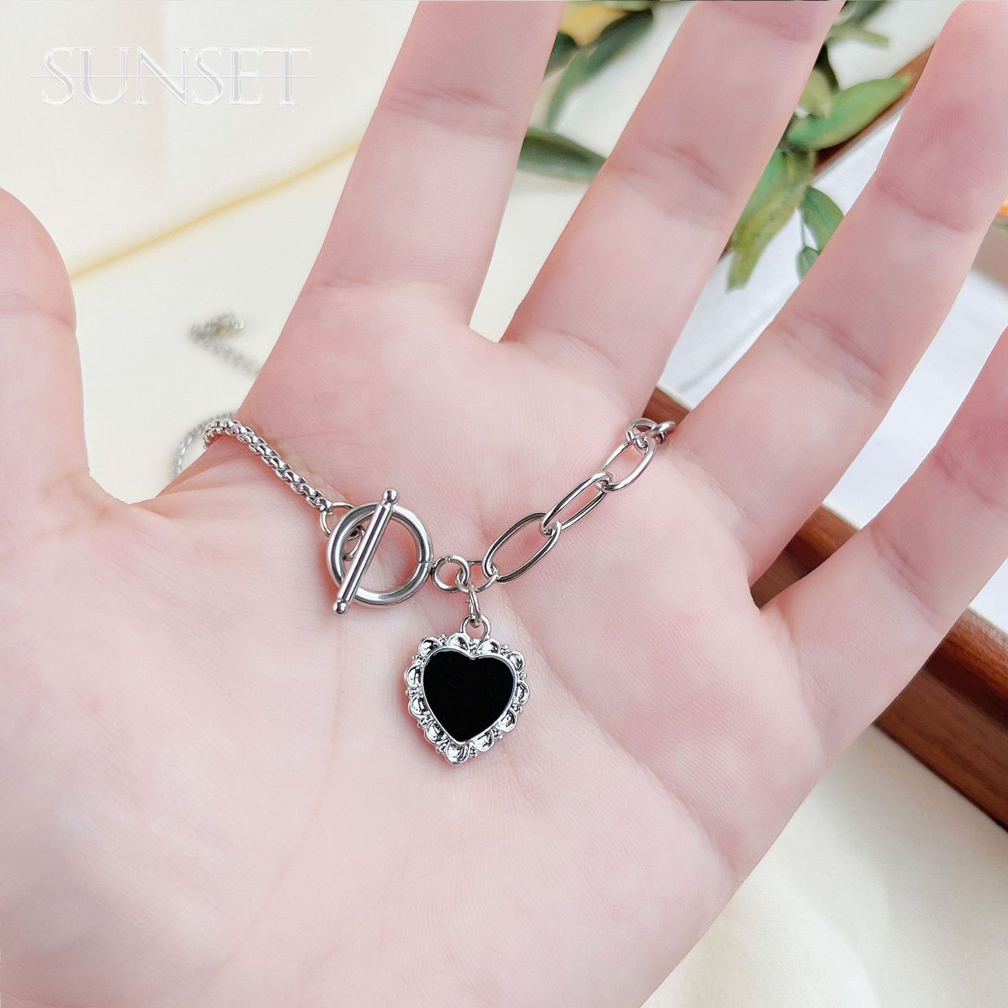 Women's Style Heart-shaped For Niche Design Fashion Necklaces