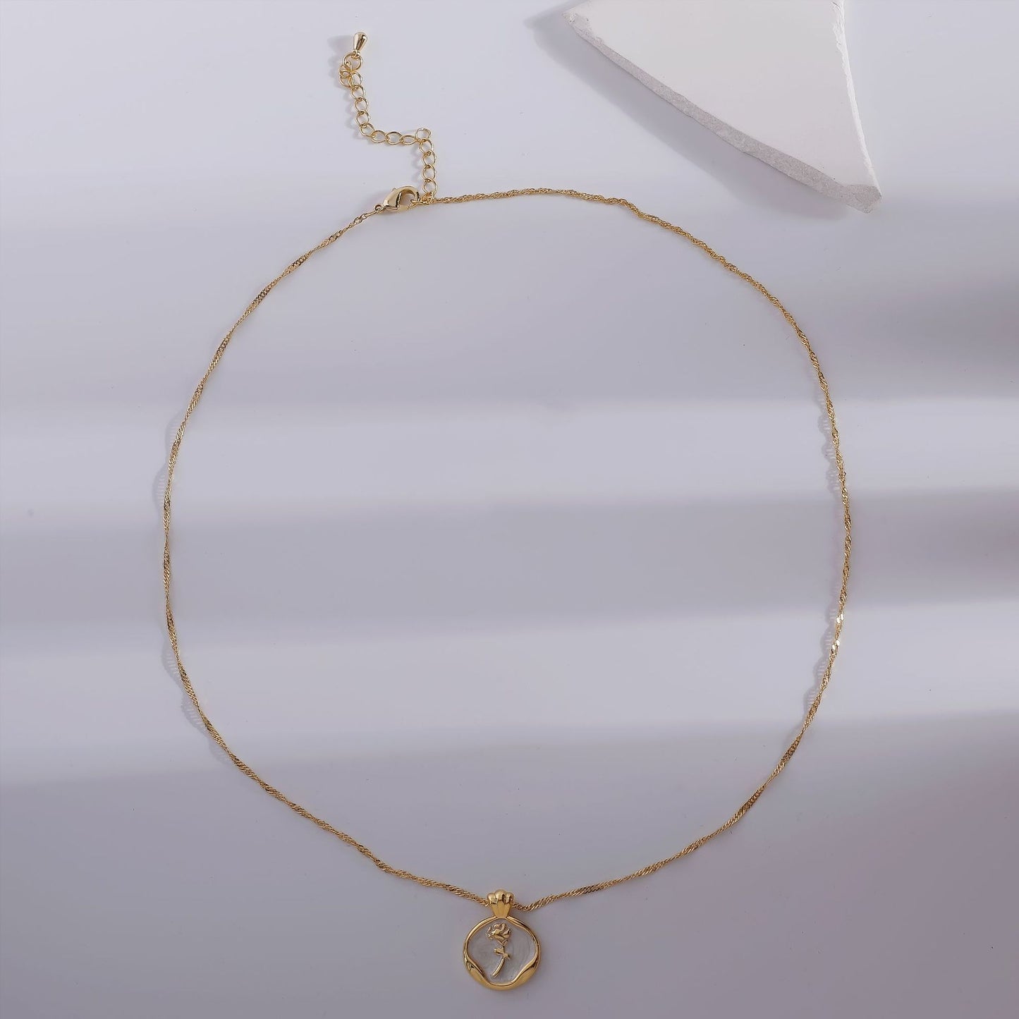 Colliers de mode de modèle de créateur de pendentif de rose émaillée