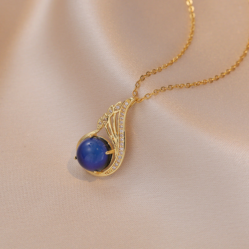 Color Changeable Retro Fashion Elegance Personalized Clavicle Necklaces