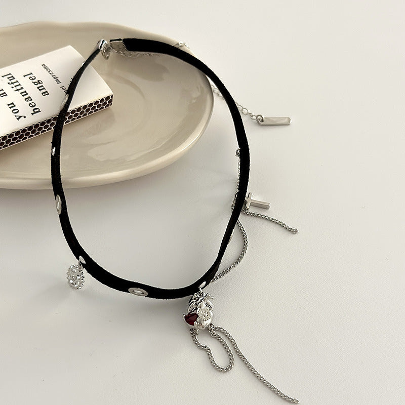 Hot Wind Thorn Rose Leather Niche Design Necklaces