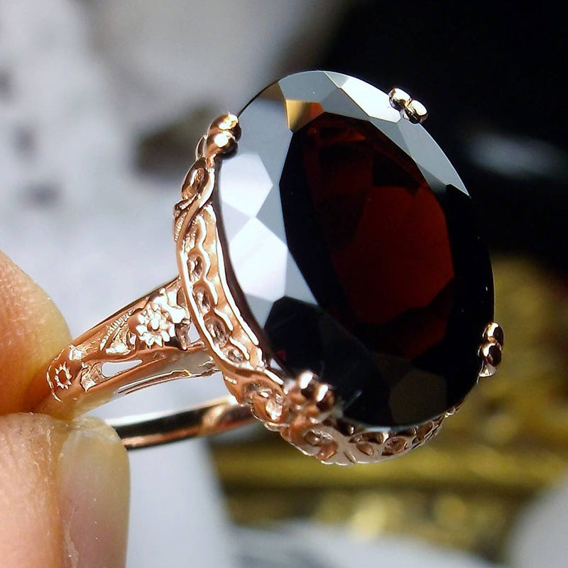 Retro Style Red Zircon Female Luxury Rings