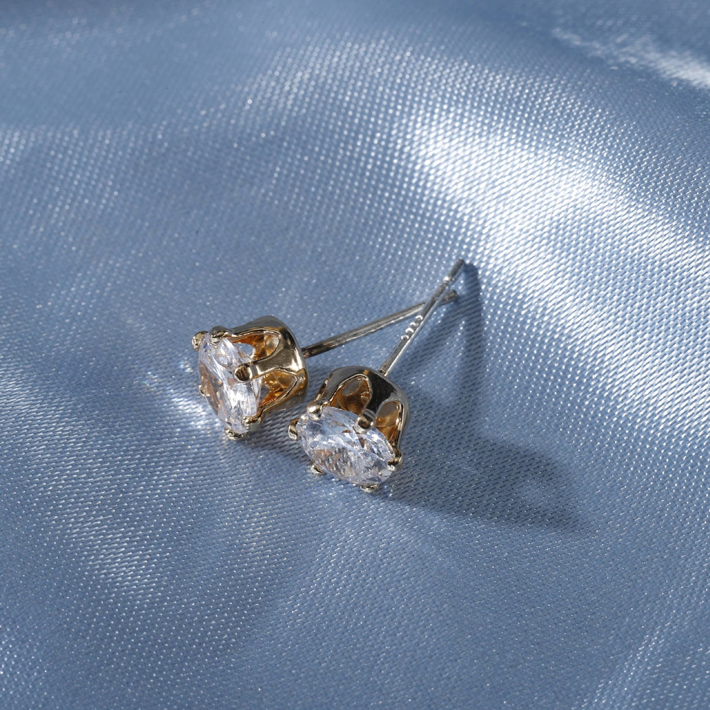 Boucles d'oreilles rondes simples à double texture rétro en zircon