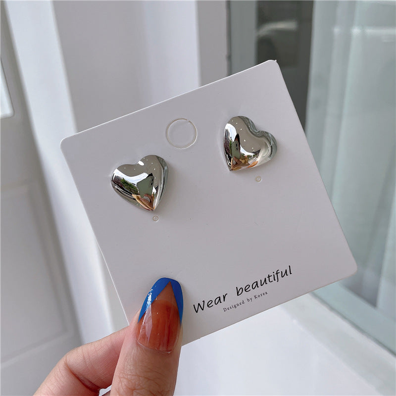 Women's Needle Fashionable Glossy Texture Love Heart Earrings