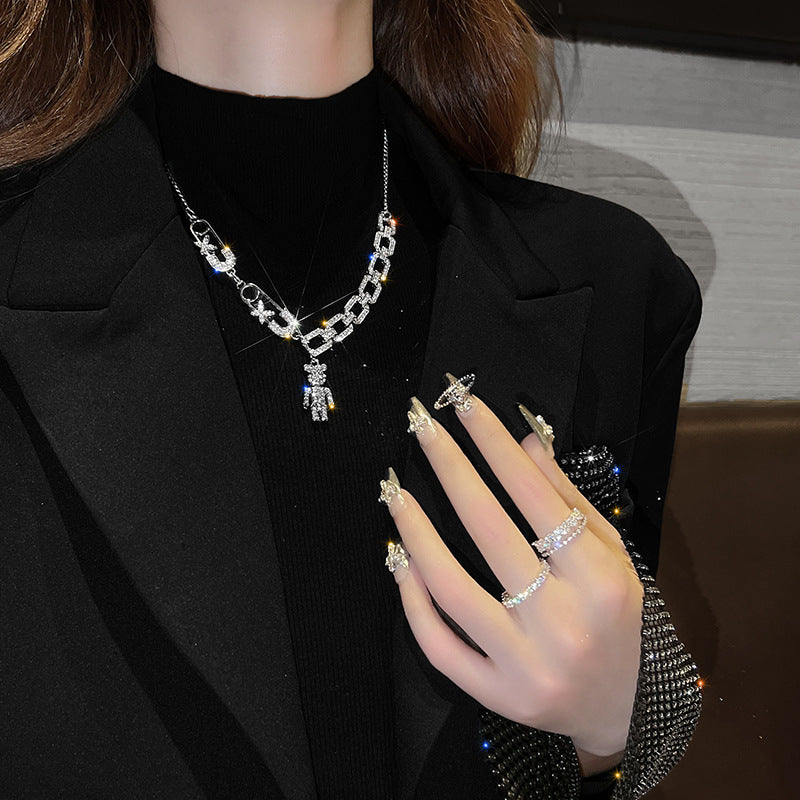 Colliers de pull ours en diamants de conception minoritaire